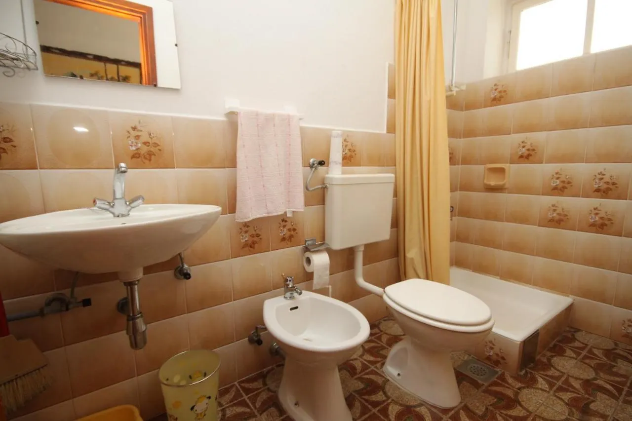 Apartment Kukljica 8277C 0*,  Croatia